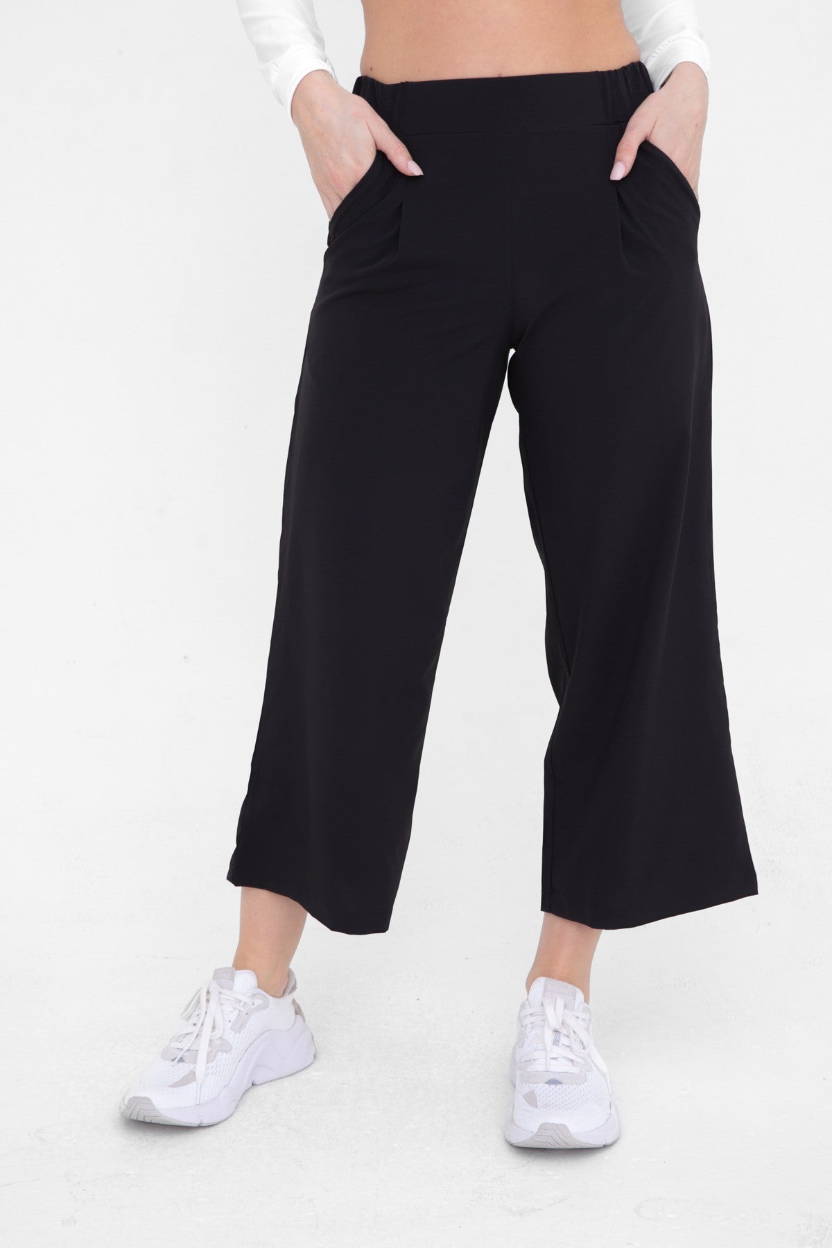 Natalie Crop Tech Pants