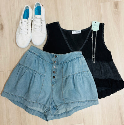 Ruffle My Feathers Shorts