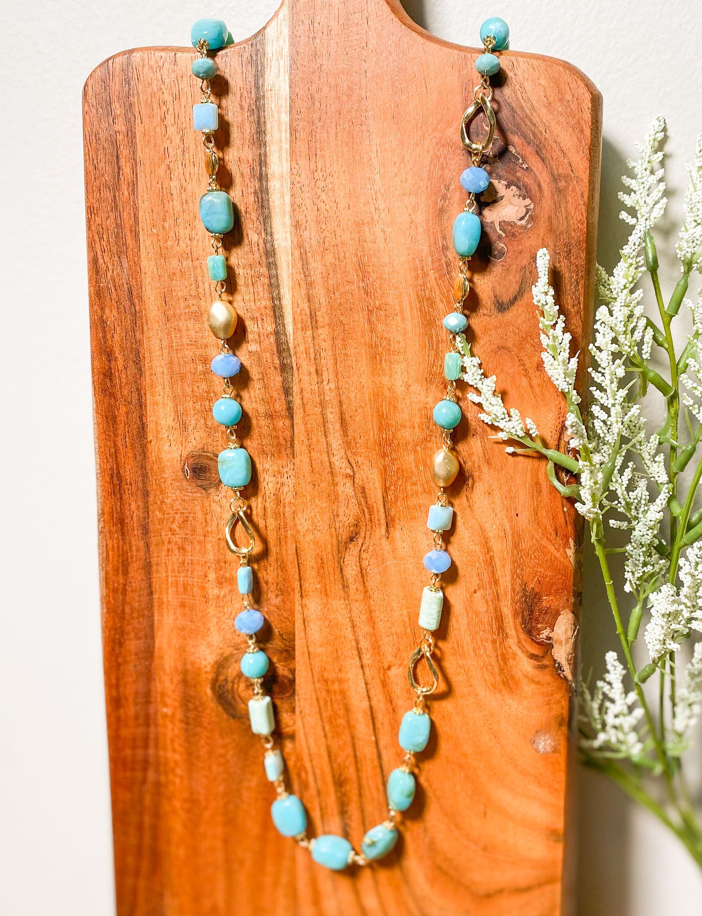 Yahatt Club Necklace