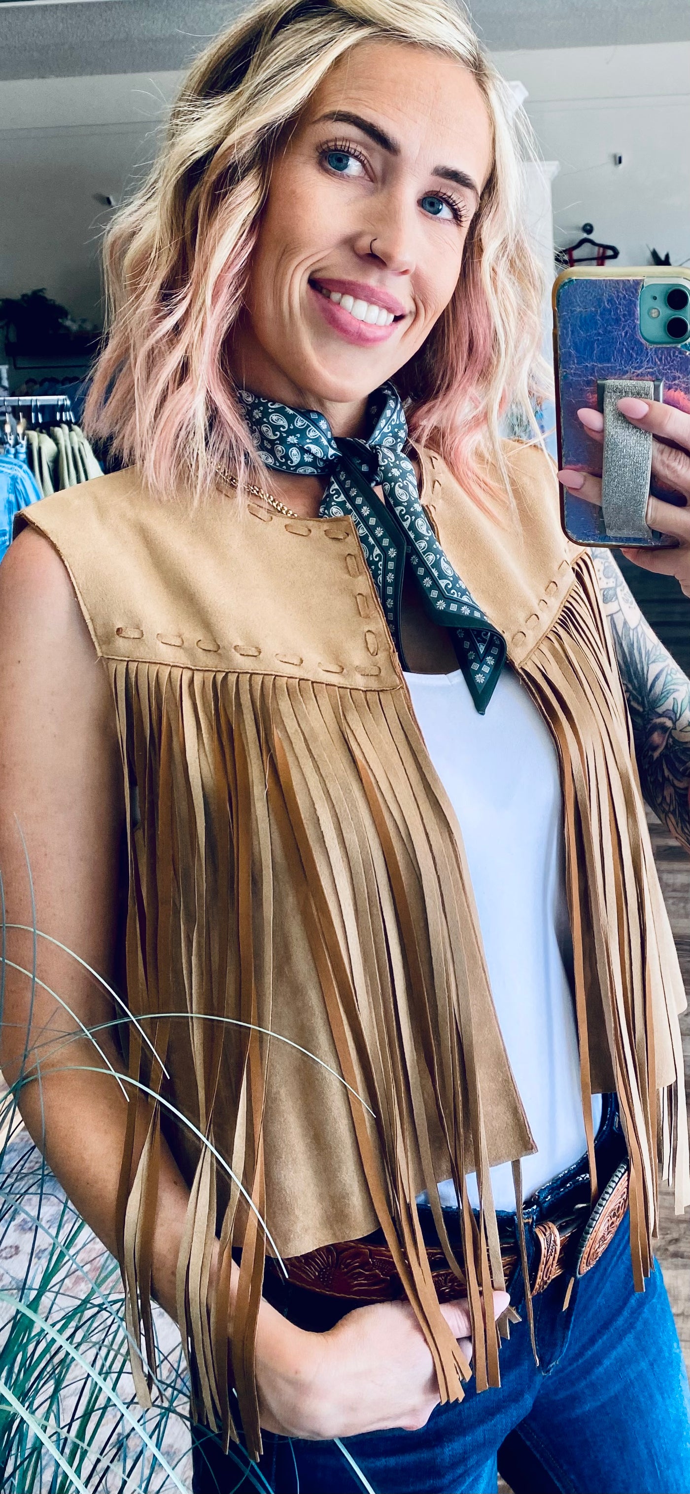 Buckin Shoot Vest.        Restocking 8/4 ETA
