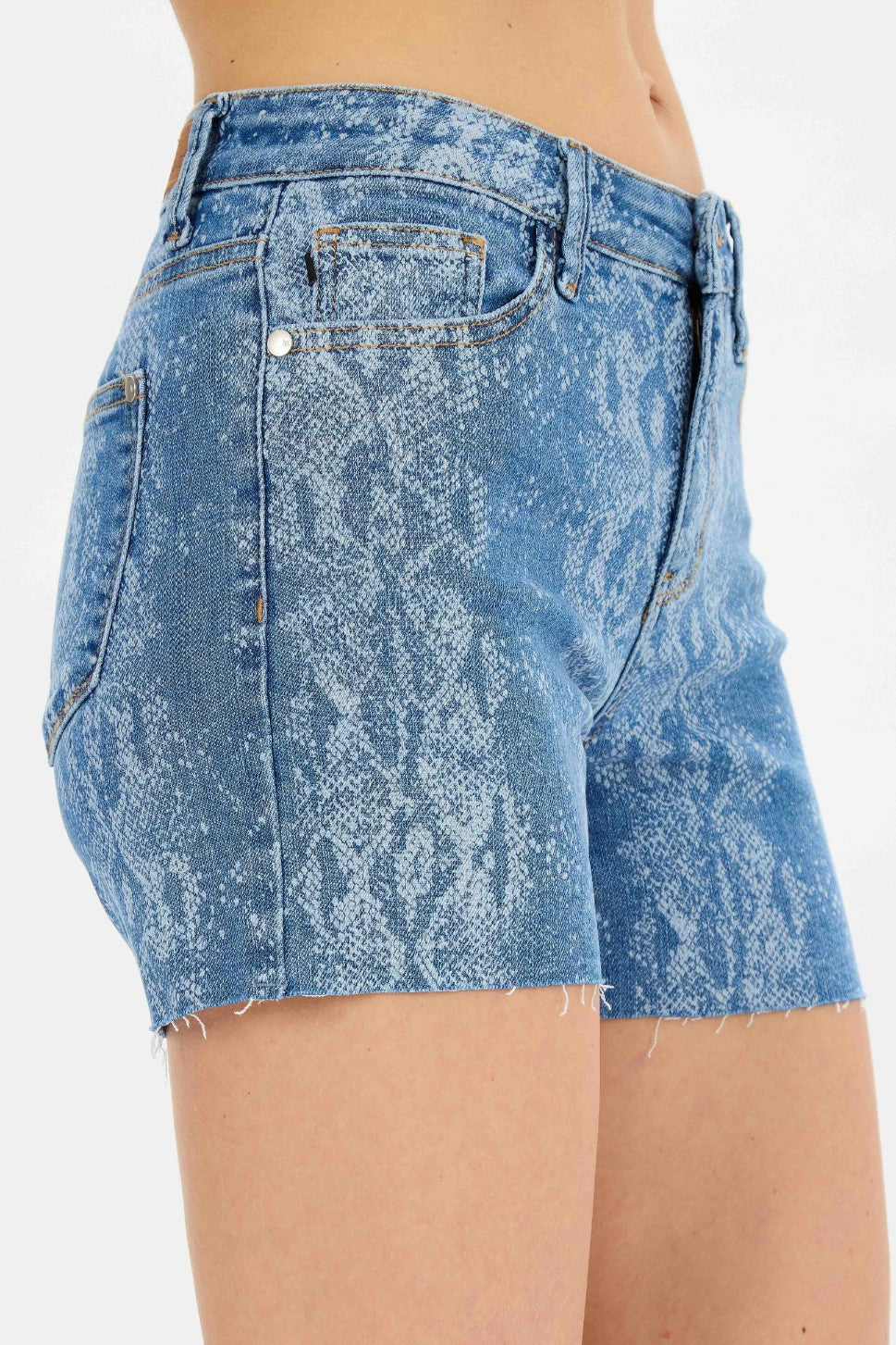 Lily Cut Offs Short